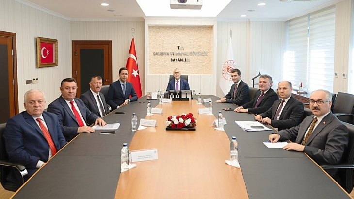 ÇALIŞMA VE SOSYAL GÜVENLİK BAKANIMIZ SAYIN VEDAT IŞIKHAN'A ZİYARET